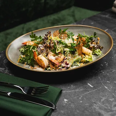 Focus Premium Отель 4*