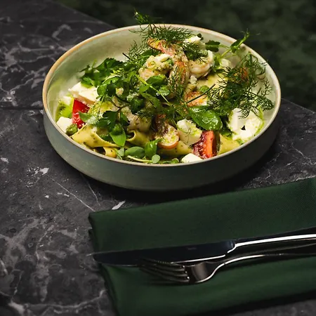 Отель Focus Premium 4*