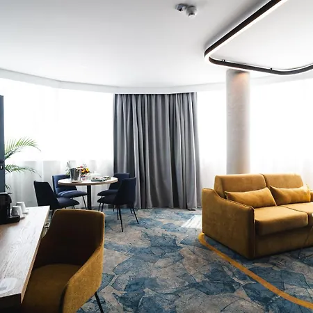 Отель Focus Premium